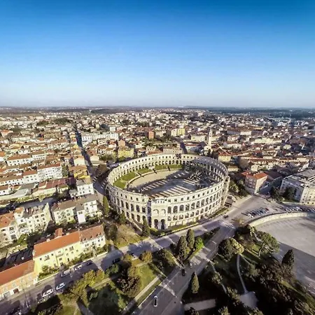 Apartament Lamija Near The Beach Pula