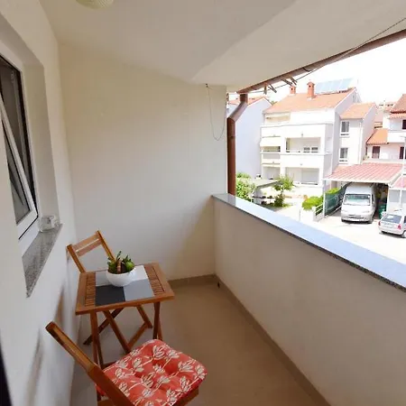 Apartament Lamija Near The Beach