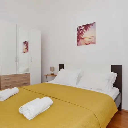 Apartament Lamija Near The Beach Pula